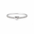 Anillo Corazón Delicado con Detalle de Zirconias