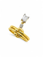 Anillo Doble Dorado con Dije Cuadrado